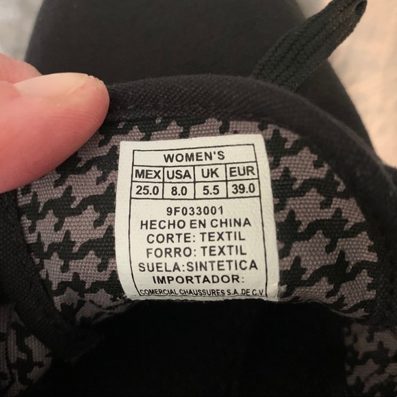 ✨3 for $25✨ K-Swiss sneakers - Picture 4 of 5